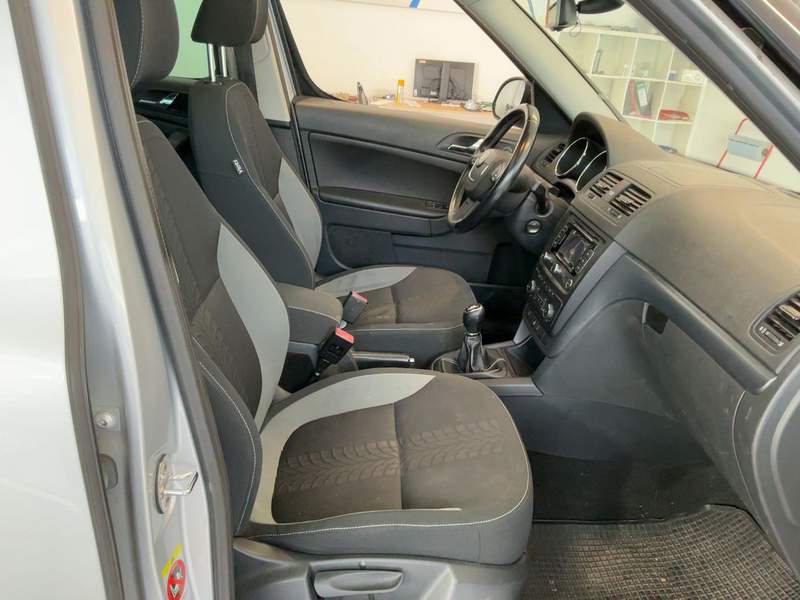 Skoda YETI 2.0TDi 140CP 4x4 - rate, leasing - 2013 - 8.490 EUR - imagine 13