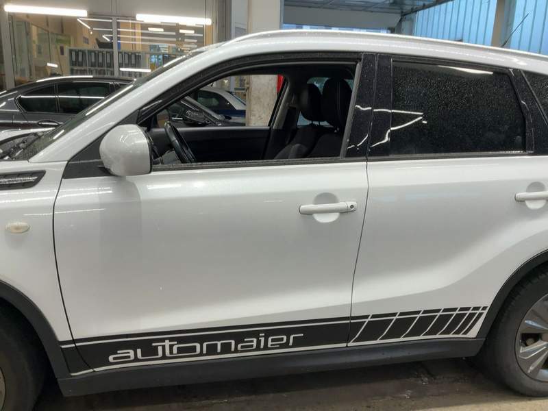 Suzuki VITARA 1.4AllGrip Mild-Hybrid, rate, leasing - 2020 - 10.900 EUR - imagine 3