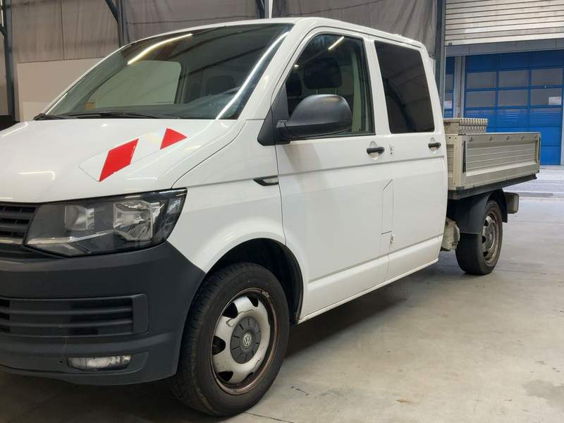 Volkswagen Transporter T6 DOKA cu 6 locuri si bena - 2015 - 11.850 EUR - imagine 2