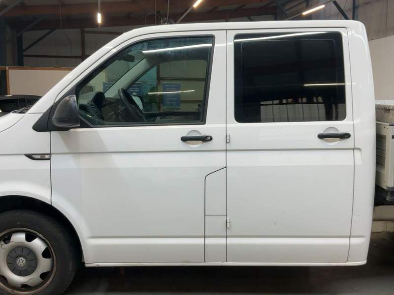 Volkswagen Transporter T6 DOKA cu 6 locuri si bena - 2015 - 11.850 EUR - imagine 3