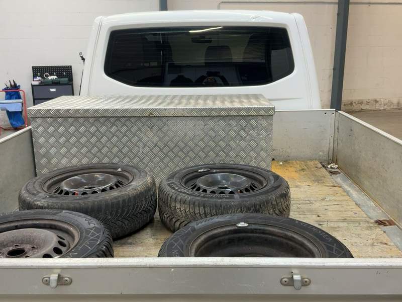 Volkswagen Transporter T6 DOKA cu 6 locuri si bena - 2015 - 11.850 EUR - imagine 10