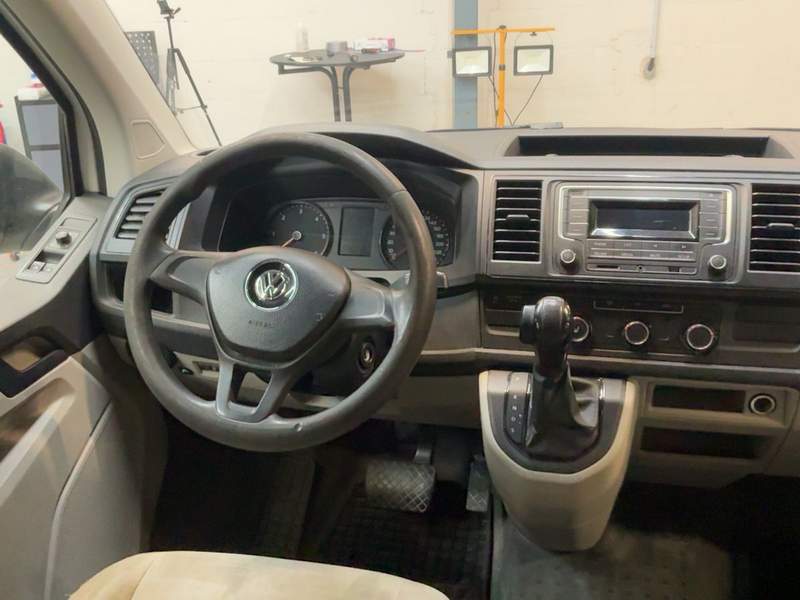 Volkswagen Transporter T6 DOKA cu 6 locuri si bena - 2015 - 11.850 EUR - imagine 13