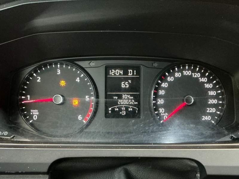 Volkswagen Transporter T6 DOKA cu 6 locuri si bena - 2015 - 11.850 EUR - imagine 14