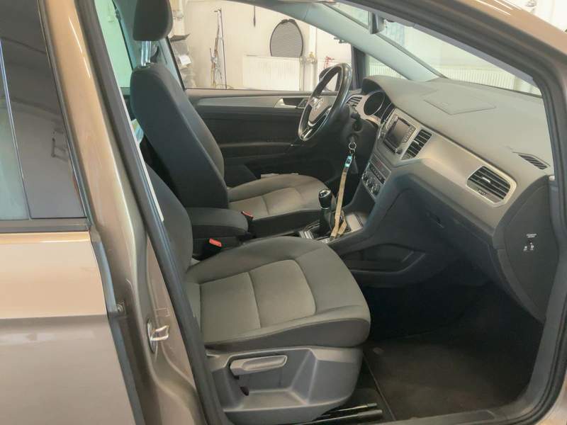 Volkswagen Golf VII 1.6TDi EURO6 - rate, garantie 12 luni - 2015 - 8.650 EUR - imagine 12