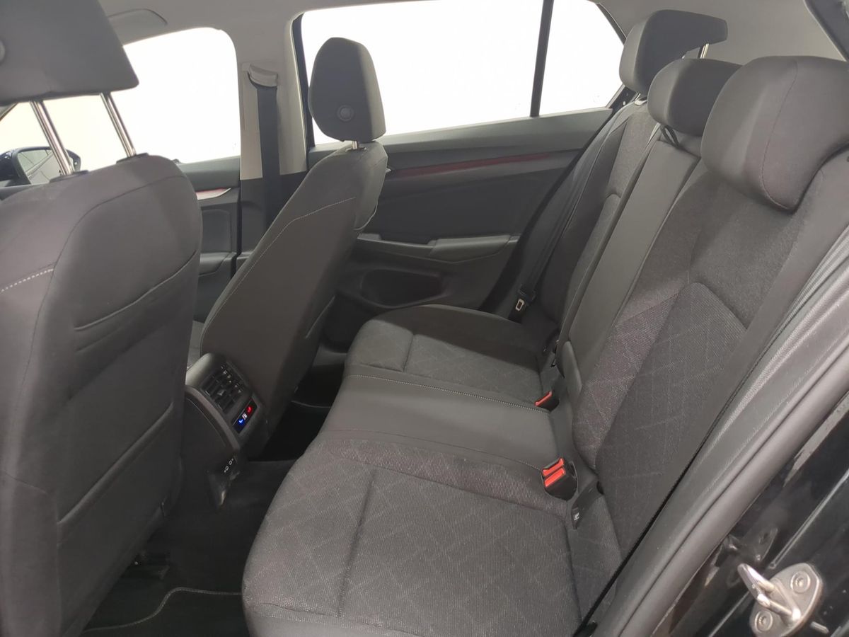 Volkswagen Golf 8 benzina - rate, leasing, garantie - 2022 - 13.800 EUR - imagine 5