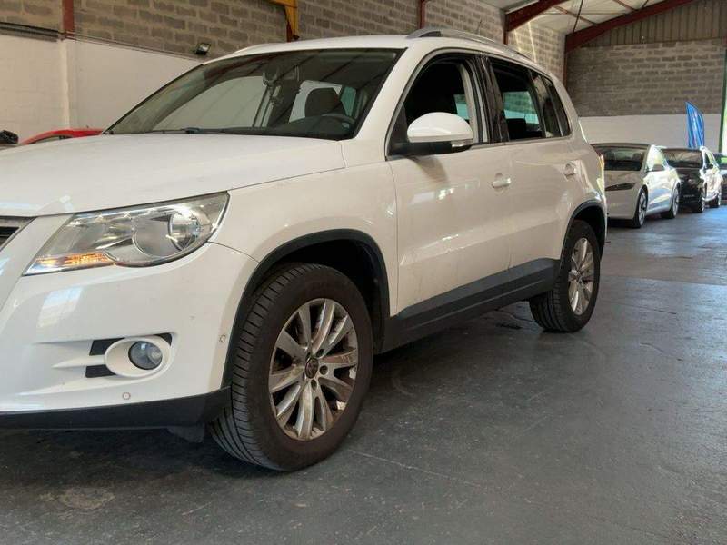 Volkswagen Tiguan 4x2 2.0TDi manual - rate, avans zero - 2011 - 8.250 EUR - imagine 2