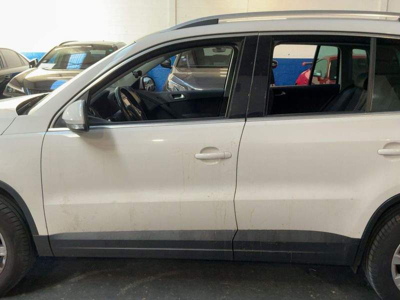 Volkswagen Tiguan 4x2 2.0TDi manual - rate, avans zero - 2011 - 8.250 EUR - imagine 3