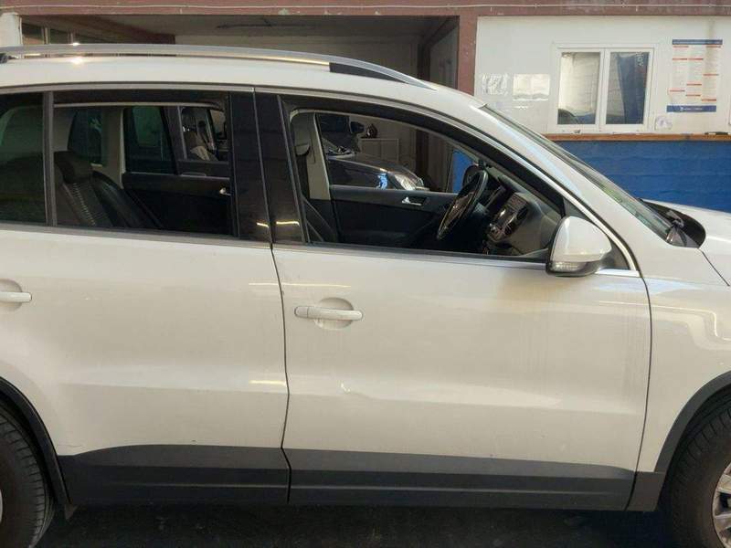 Volkswagen Tiguan 4x2 2.0TDi manual - rate, avans zero - 2011 - 8.250 EUR - imagine 7