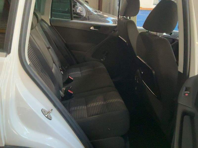 Volkswagen Tiguan 4x2 2.0TDi manual - rate, avans zero - 2011 - 8.250 EUR - imagine 11